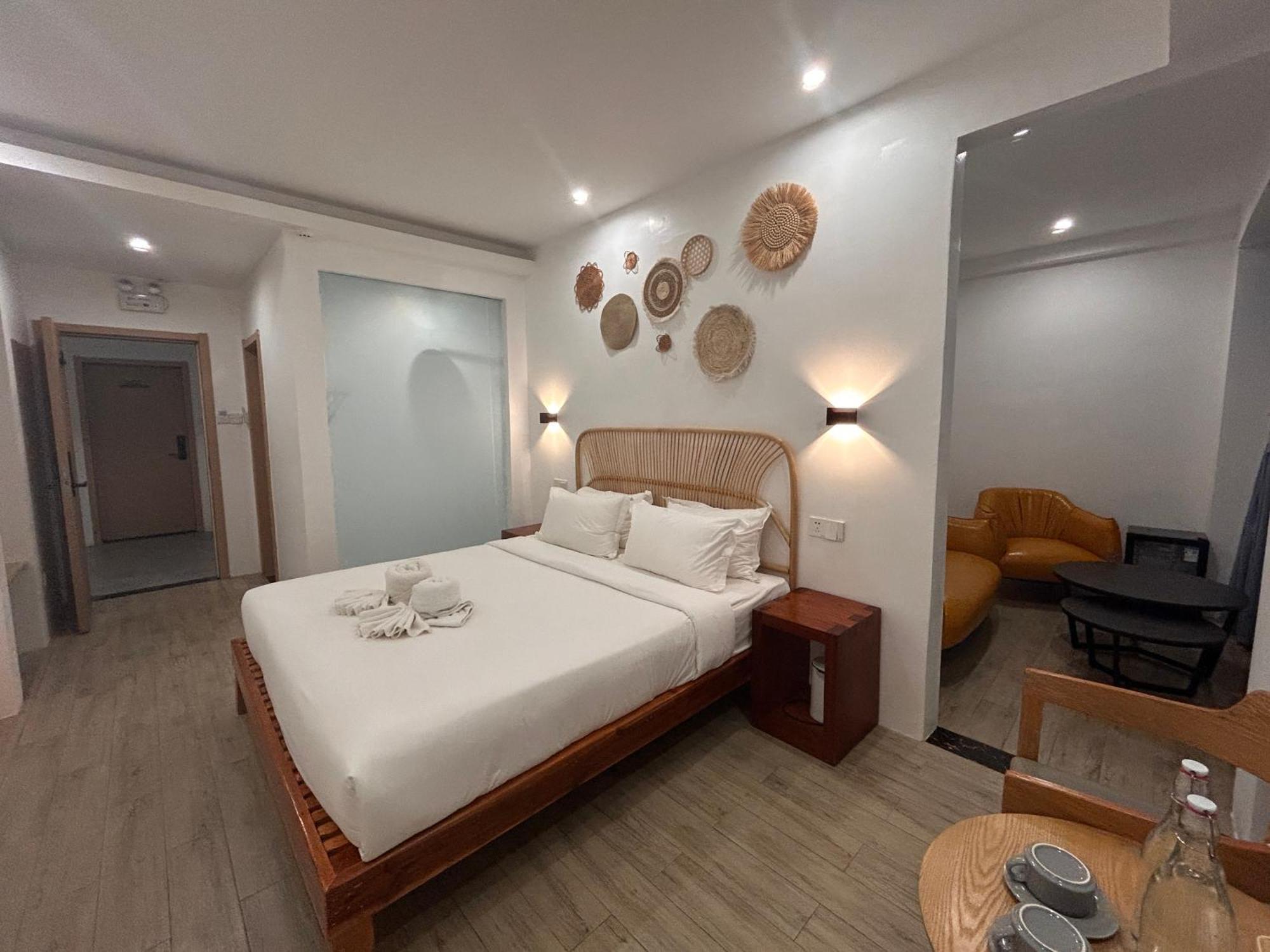 Fun Hotel Panglao Exterior photo