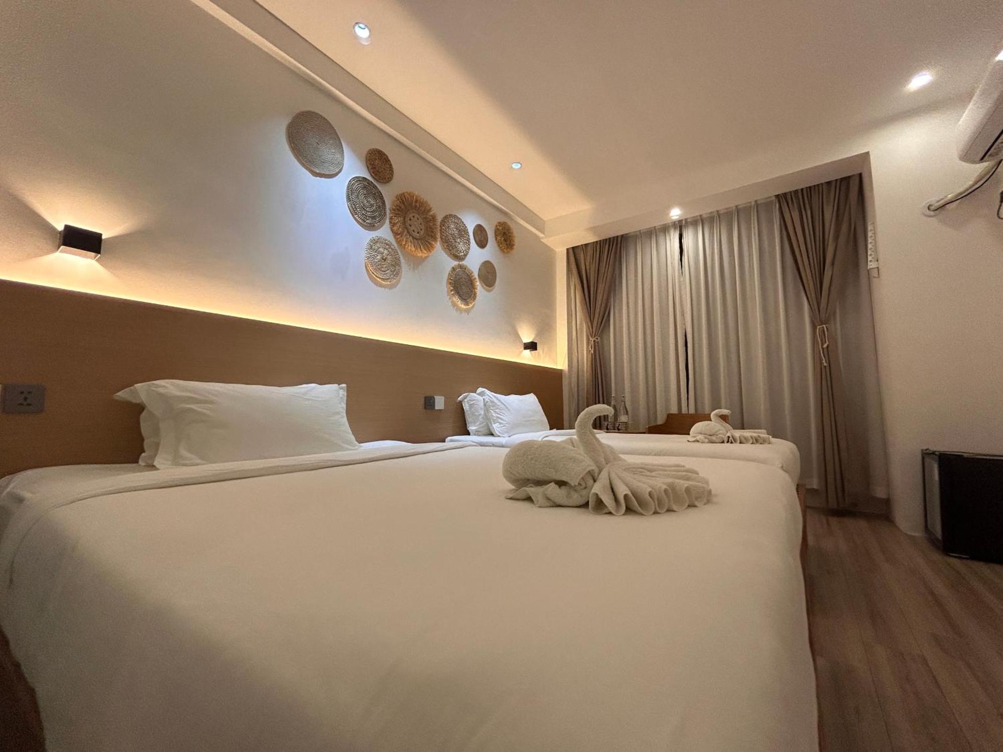 Fun Hotel Panglao Exterior photo